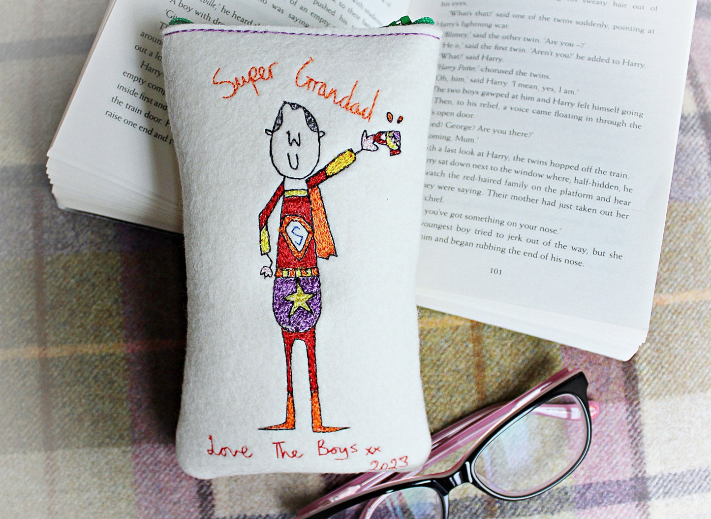 Personalised Super Grandad Embroidered Felt Glasses Case: Christmas Gift For Grandad