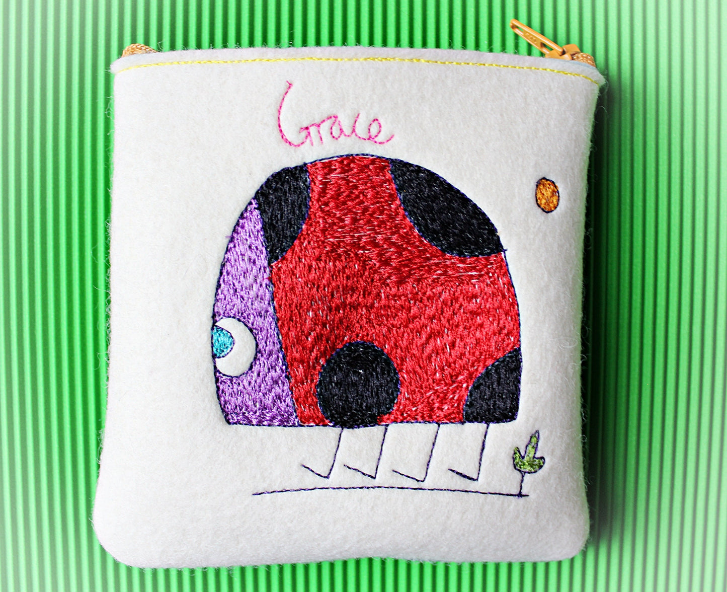 Ladybird gift, Ladybug gift, Personalised Ladybird Purse, Embroidered, handmade wool felt purse, ladybird coin purse, gifts for children